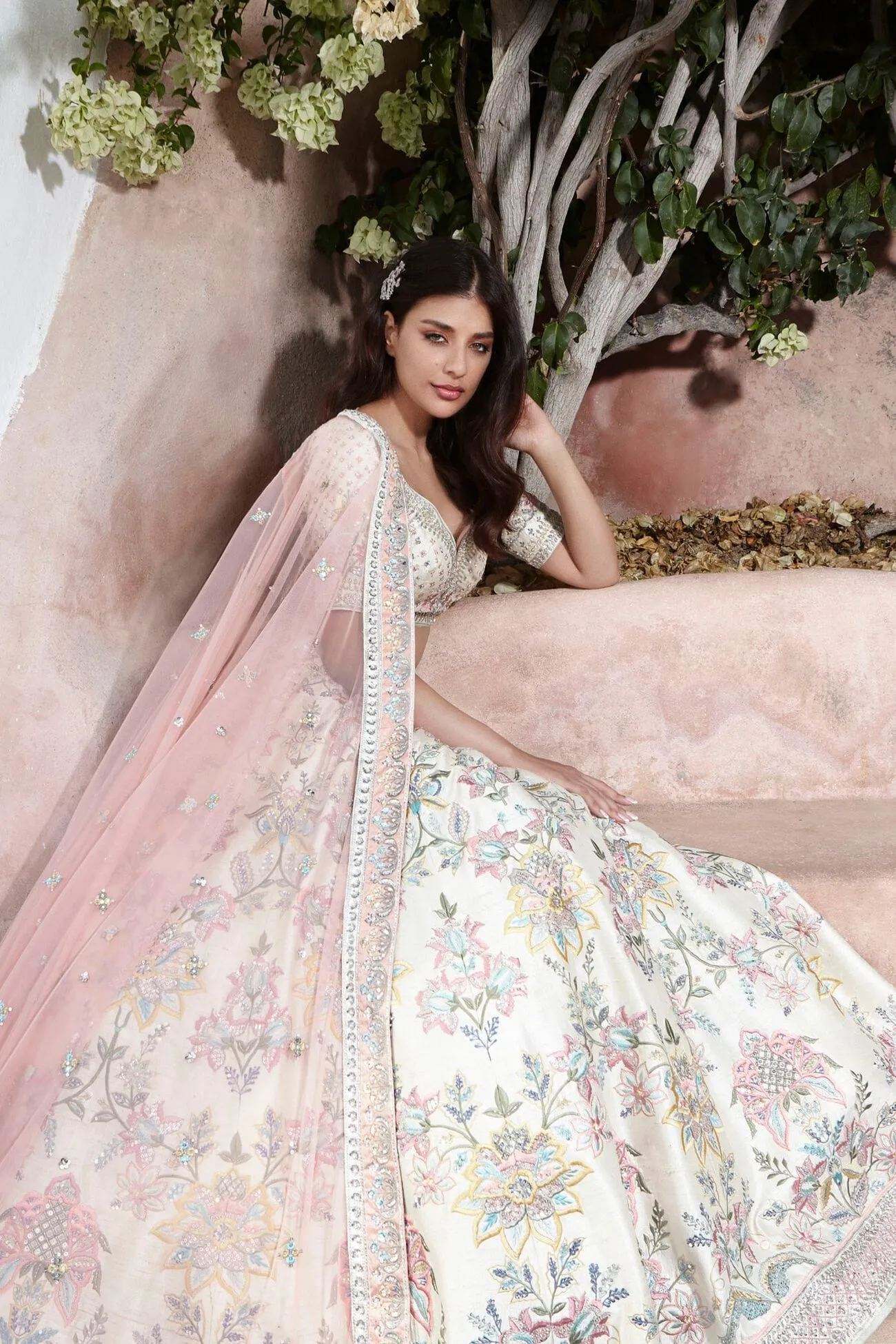 Agaphi Lehenga