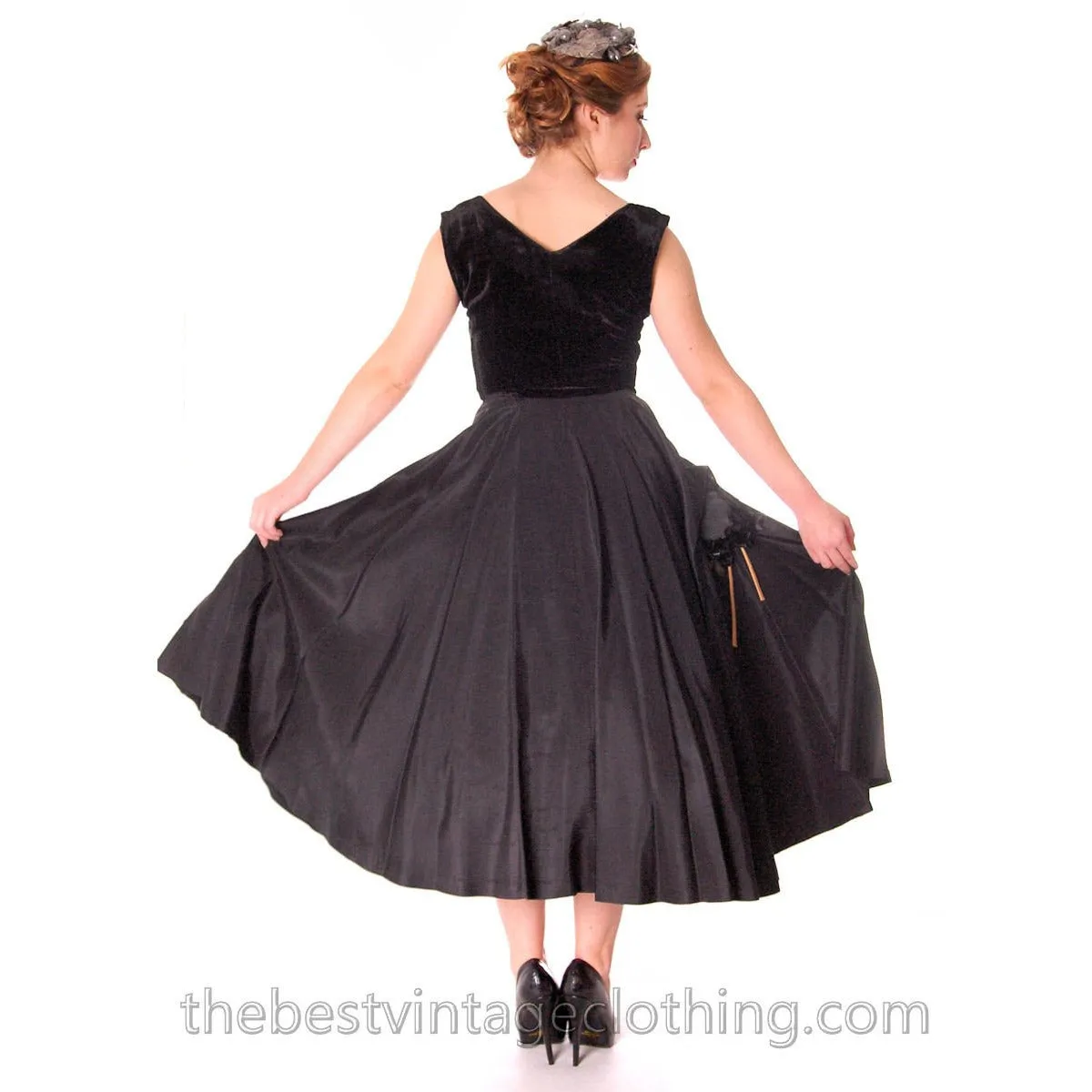 Black Velvet/Taffeta 1950s Party Gown Full Circle Vintage Dress w Rose 32-23-Free Small