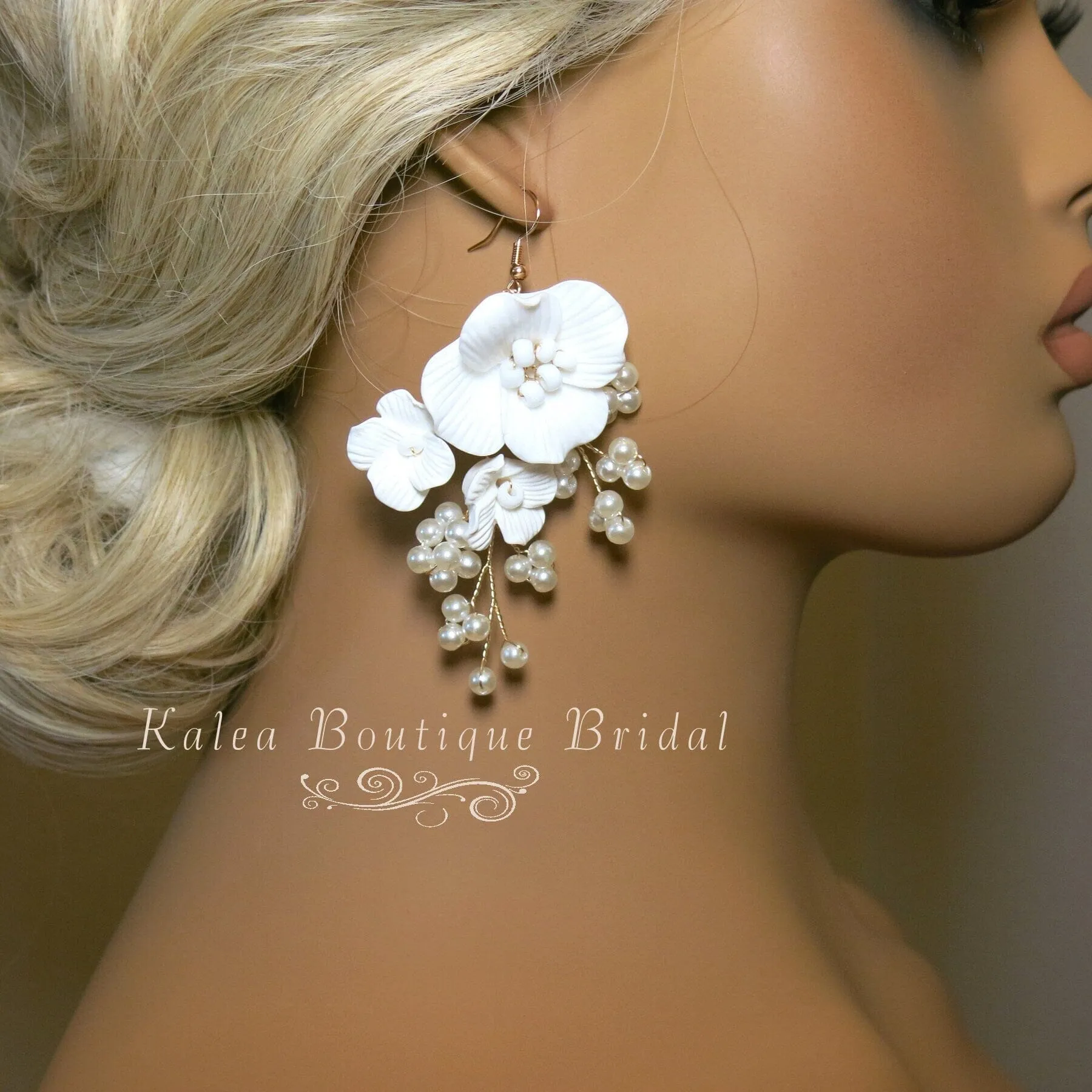 Large White Flower Dangle Earrings, Bridal Floral Earrings, Wedding Big Flower Pearl Statement Earrings