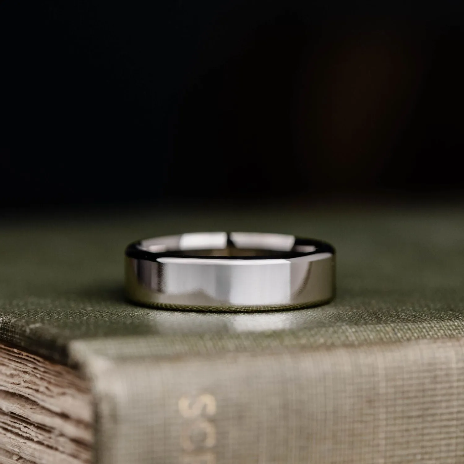 The Architect | 5mm & 6mm Men's Classic White Gold Wedding Band