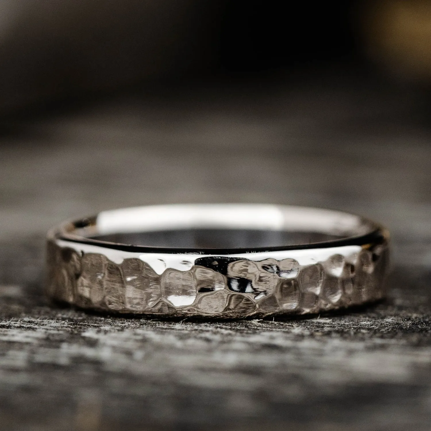The Edisto | 3mm & 4mm Women's Hammered White Gold Wedding Band