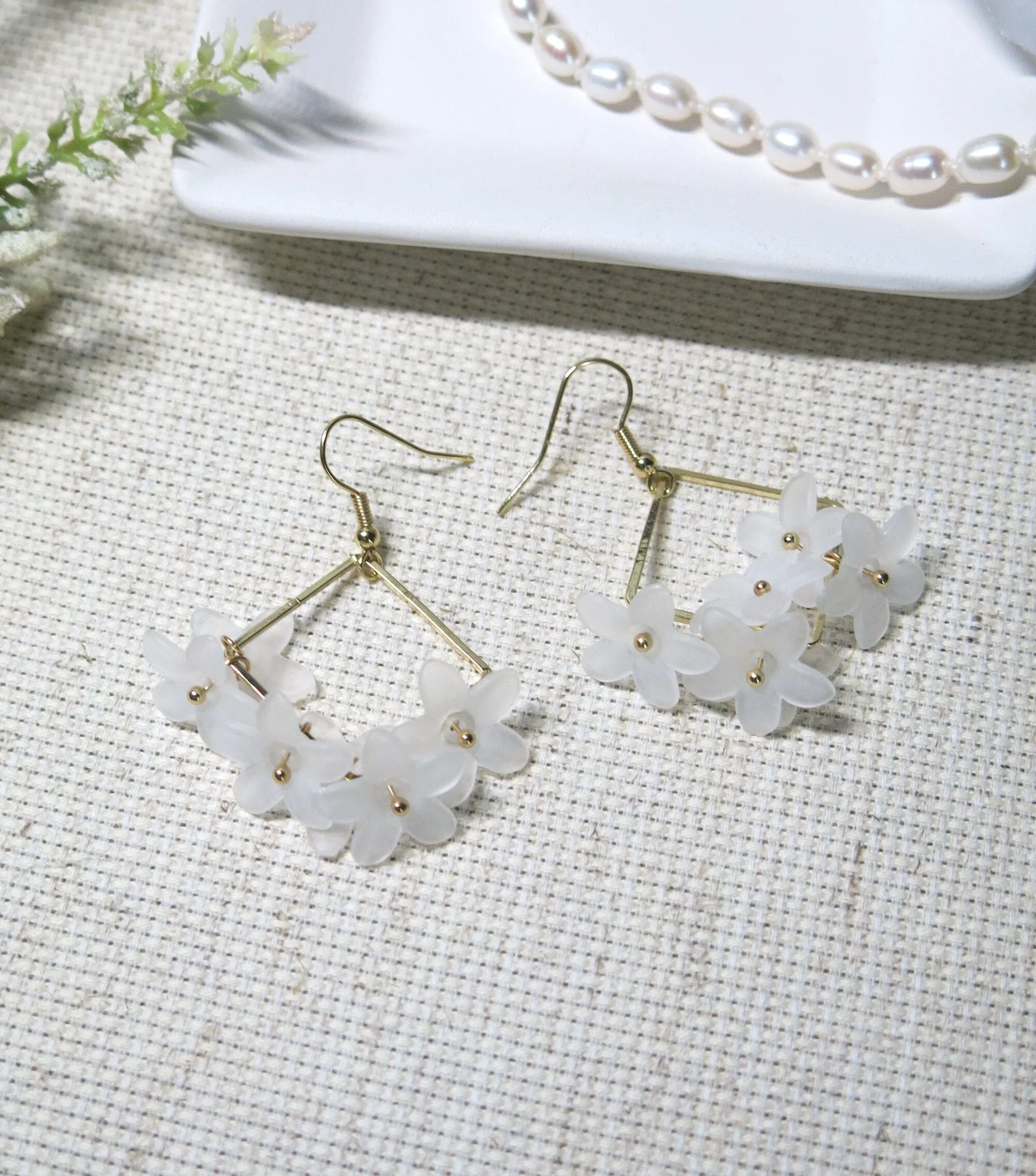 White Flower Charm Dangle Earrings, Bridal Shower Floral Hoop Earrings, Wedding Floral Cluster Gold Tassel Earrings