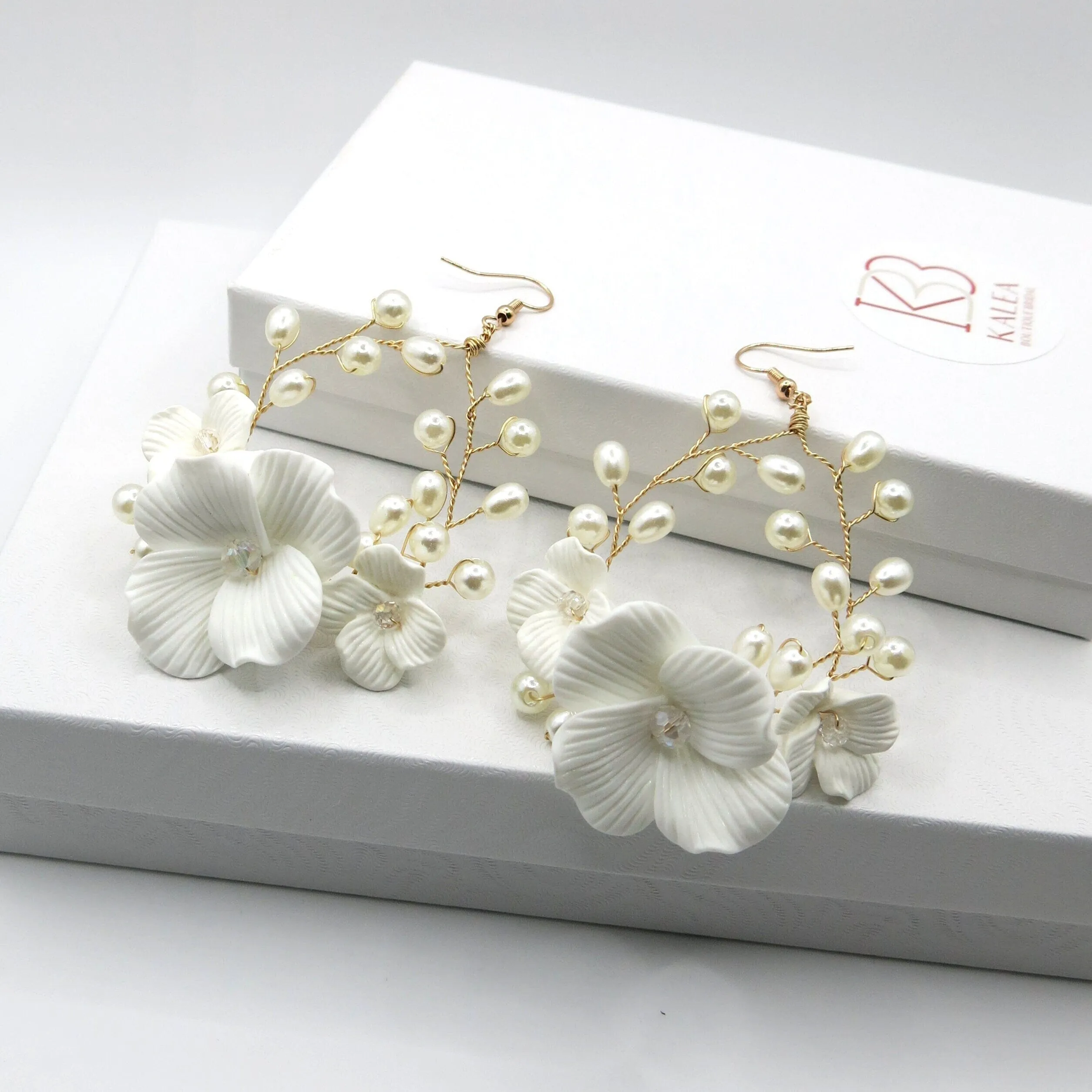 White Large Flower Dangle Hoop Earrings, Bridal Floral Hooped Earrings, Wedding Flower Pearl Wire Hoop Earrings