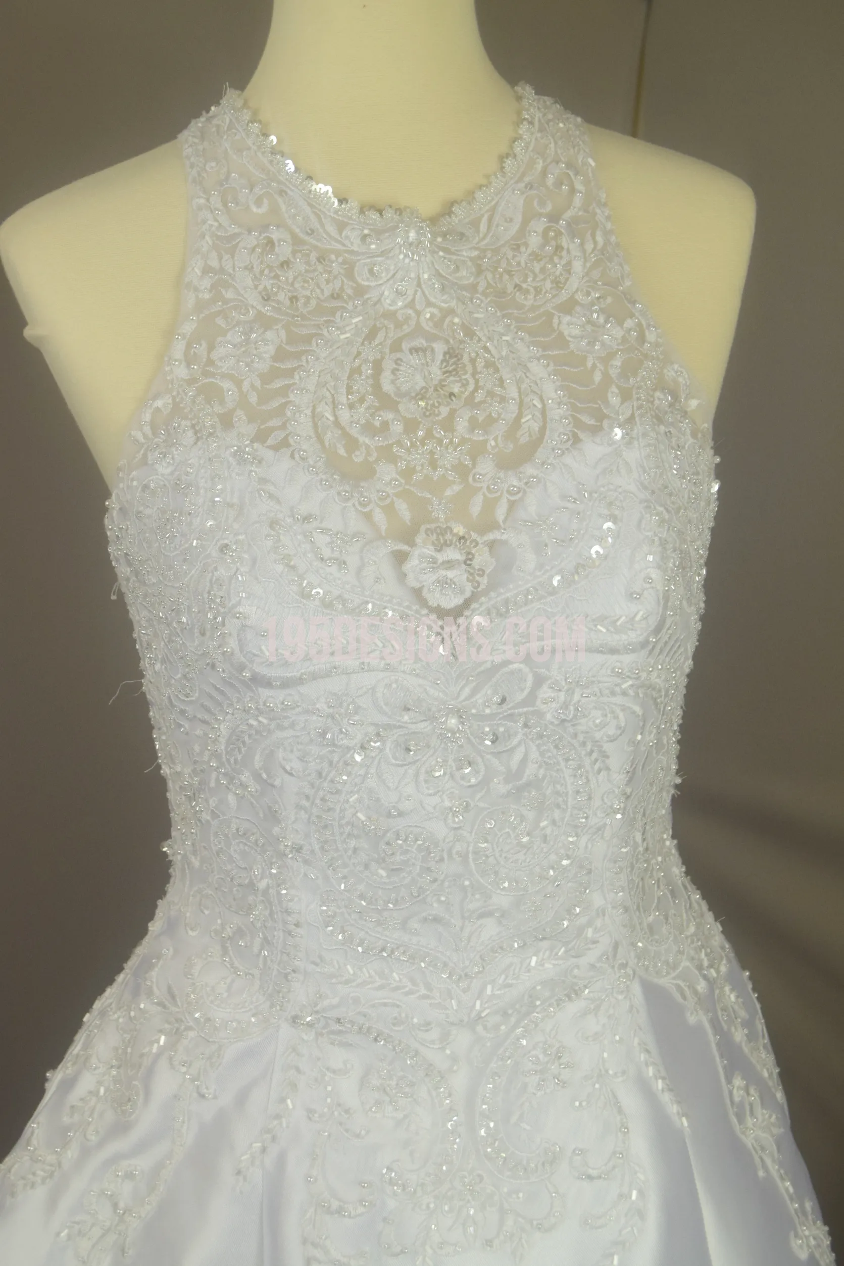 White Round Neck Wedding Dress